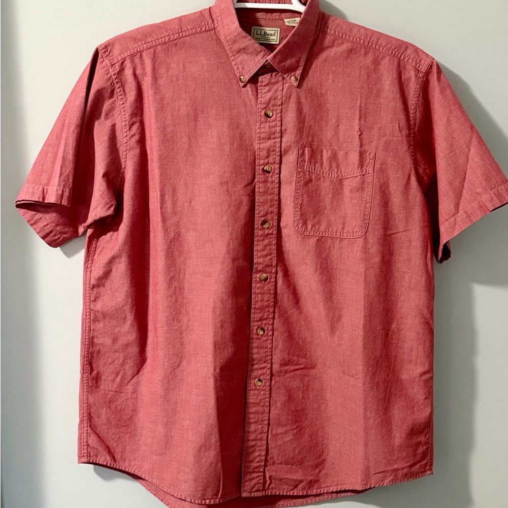 LL Bean Men's Red Chambray Short Sleeve Button Down shirt size L 100% Cotton